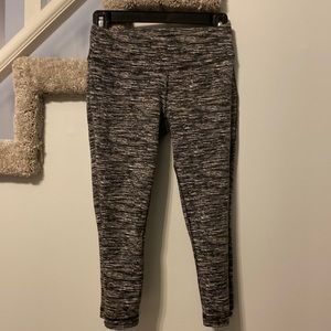 Reebok black and white activewear mid calf legging